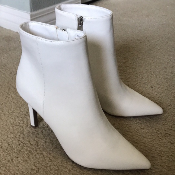 White heeled booties - Picture 1 of 4